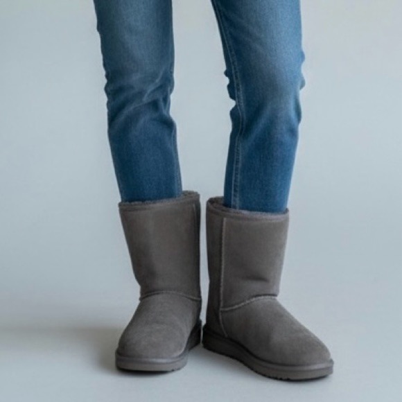 UGG Australia Classic Short II Grey Suede Sheepskin Boots Women's